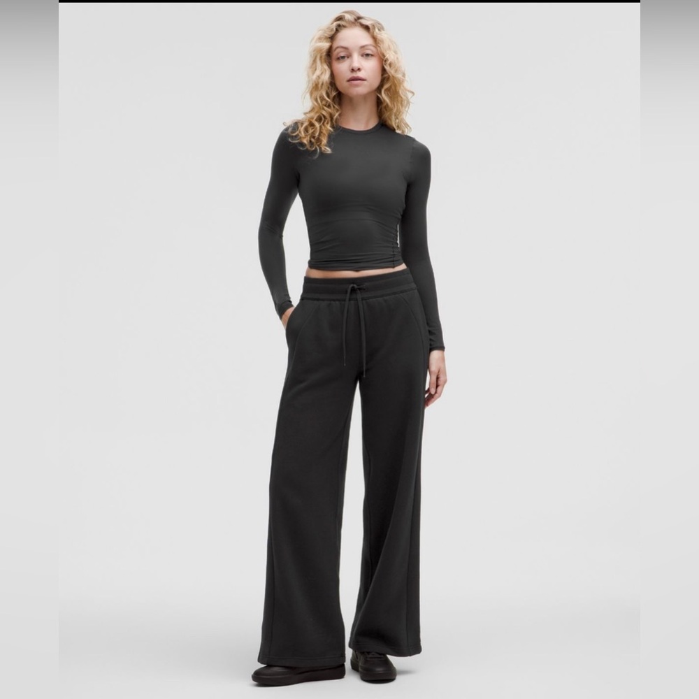 Lululemon Scuba Mid-Rise Wide Leg Pant